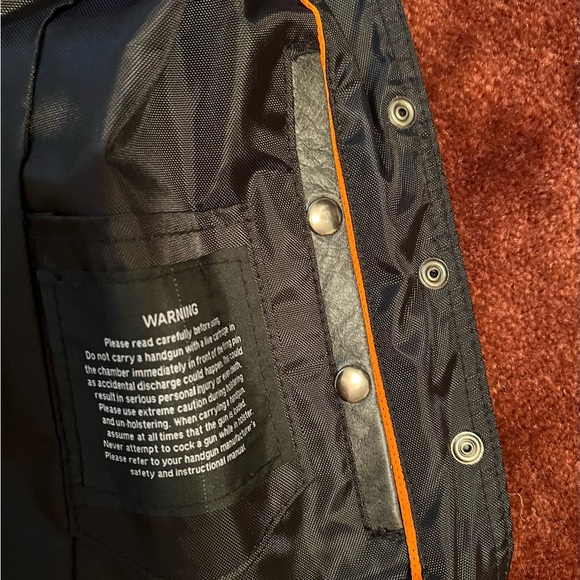 Women’s Leather Vest - Picture 6 of 6